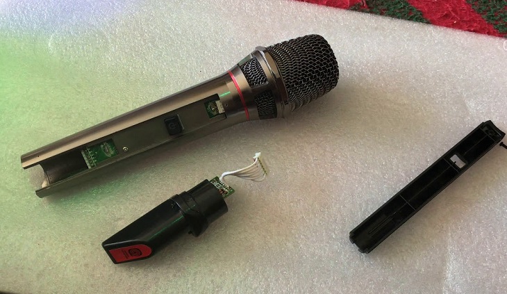 Micro không dây bị hết pin